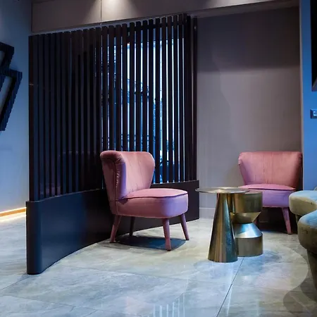 77 Seventy-seven - Maison D'art Collection 4* Roma