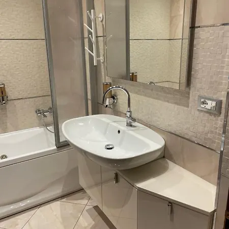 Casa Alessi In Elegant, Spacious And Comfortable * Rome