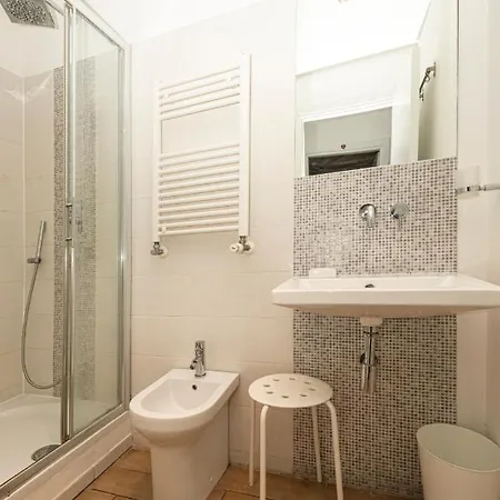 Om2rome Apartment