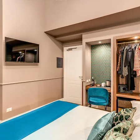 Tree Charme Parliament Boutique Hotel 3*