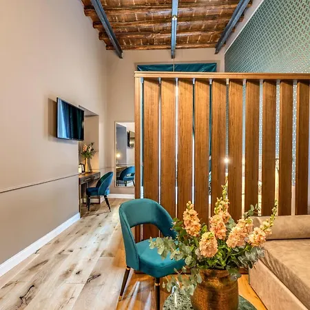 Tree Charme Parliament Boutique 3*