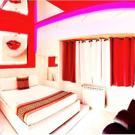 Bed Cinecittadue Bed & Breakfast