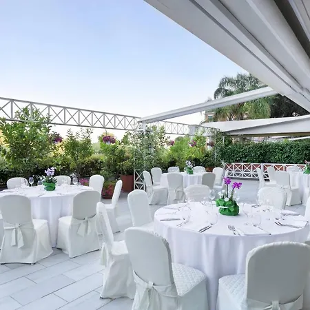 Courtyard By Marriott Central Park