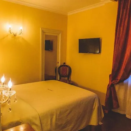 Canella Hotel *