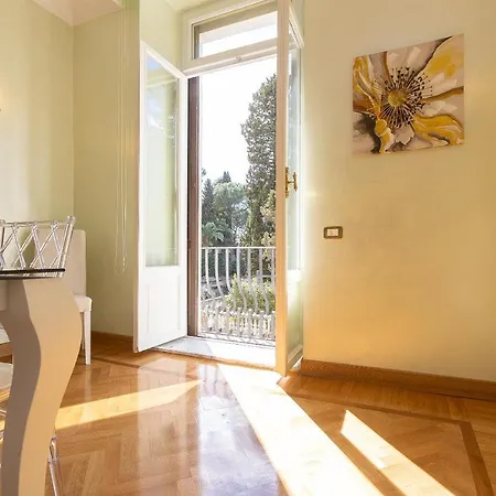 Ludovisi By In Apartment