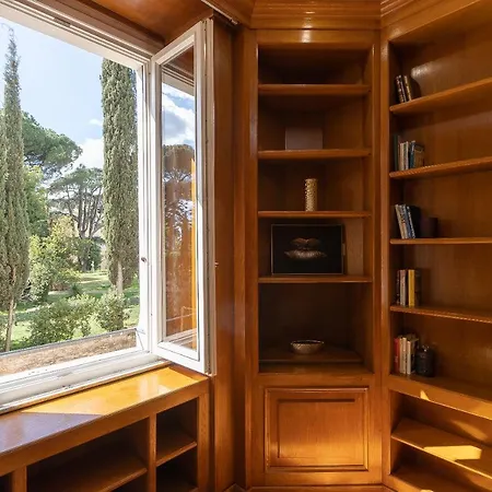 Ludovisi By In Apartment *