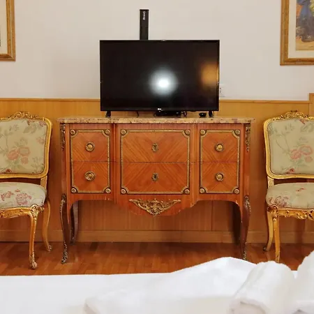 Sonnino Pensjonat 2*