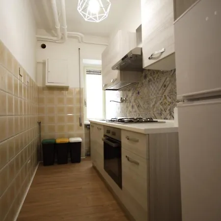 Vascello Holiday House * Rome
