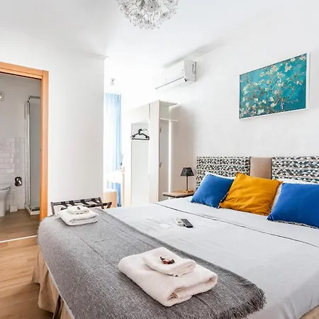 Retro Guest house *