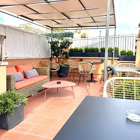 Guest house Navona 49 Luxury Suites&apartment 3*
