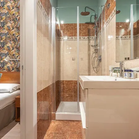 Vittoria Garden Гостевой дом Рим