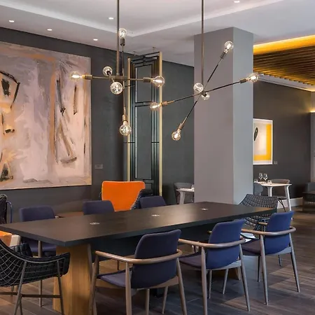 Le Meridien Visconti Hotel
