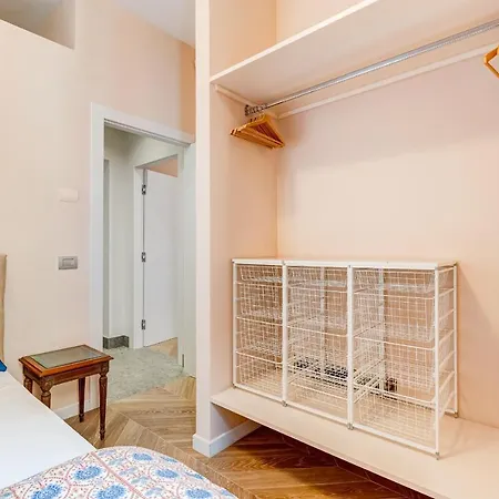 Bmga L Luxury With Patio In Trastevere Holiday home