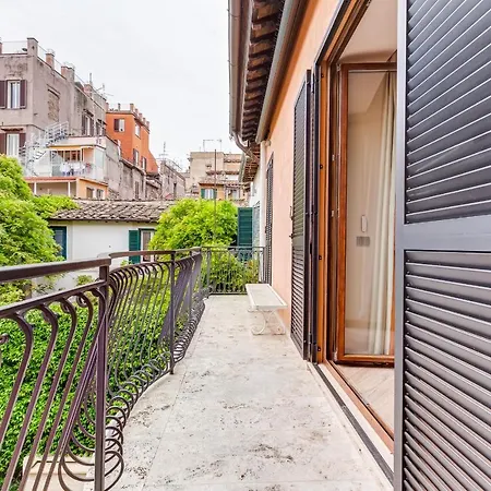 Bmga L Luxury With Patio In Trastevere Holiday home