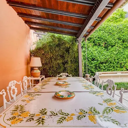 Bmga L Luxury With Patio In Trastevere Rome