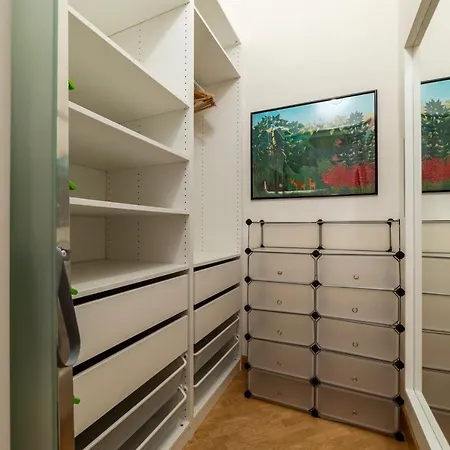 Magnolia Terrace At Vatican Museum Apartment Rom