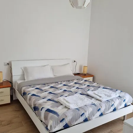 Aurelia Apartment *