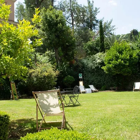 Bed & Breakfast Riari 5*