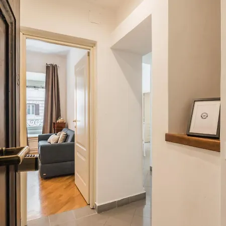 Apartment The Rent - Two-bedroom In Colosseum Area *