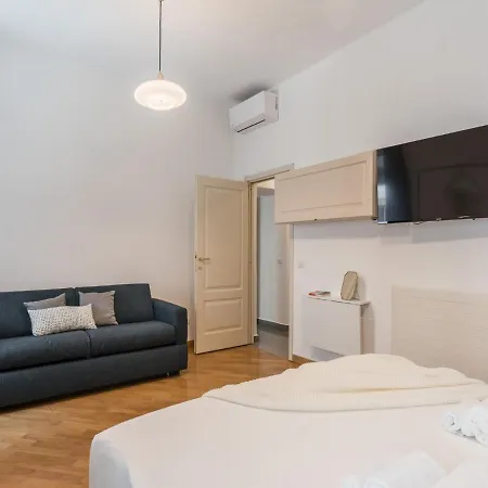 Apartment The Rent - Two-bedroom In Colosseum Area Rome