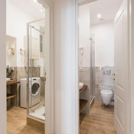 Appartamento The Rent - Spacious Three-bedroom Near The Colosseum Roma