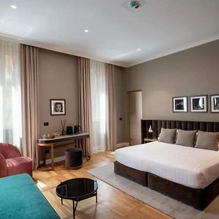 Condotti Boutique 4*