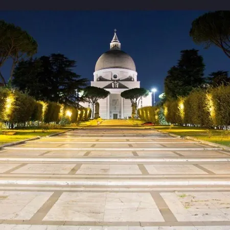 Eur Centro Lux Con Camino Rome