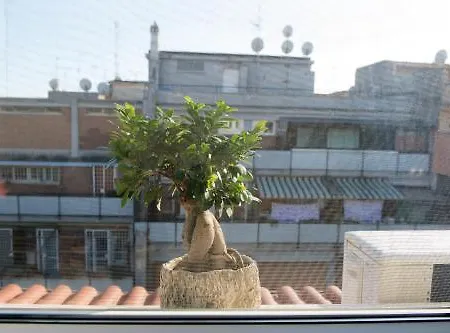 Alojamento de Acomodação e Pequeno-almoço Letto E Latte 2*