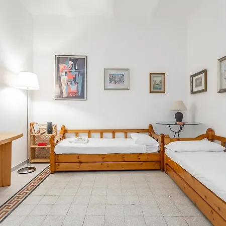 Apartment Oscar Near Landmarks And Colosseum Rome