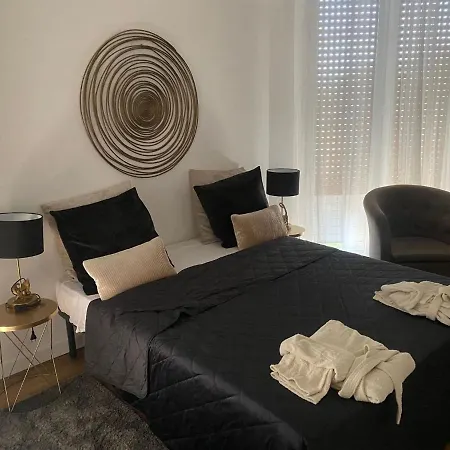 Eur Centro Lux Con Camino Rome