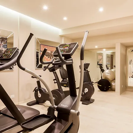 Radisson Blu Ghr 4*