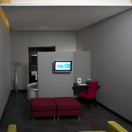Western Cinemusic Hotel Roma