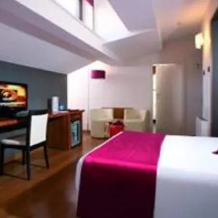 Nazionale 4* Rome