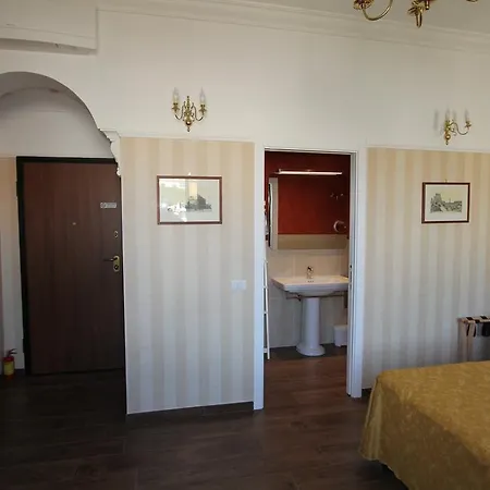 Area Sacra Relais Rome