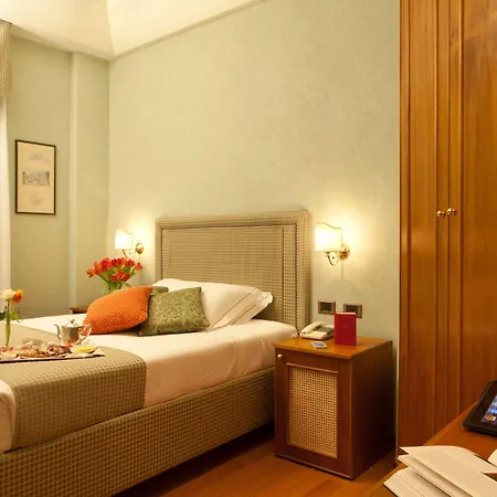 Diana Roof Garden Hotel