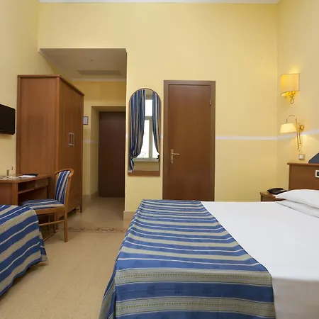 Hotel Kennedy 3*