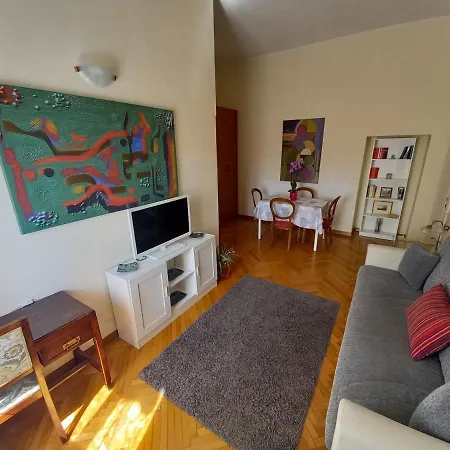 De' Fiori Apartment *