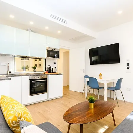 Modern & Elegant By Ndp Rent Rom