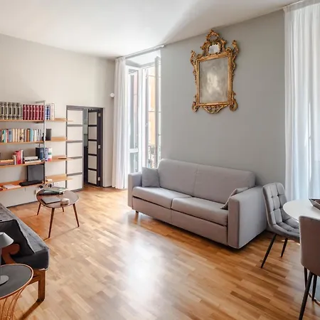 Apartment Fontanella Borghese Elegant & Beautiful