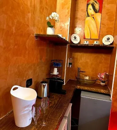 Moya Suites *