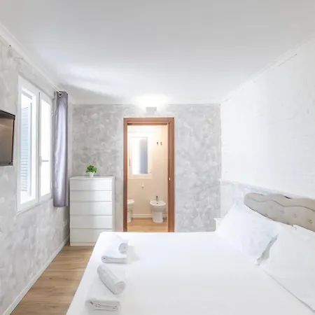 - 2° Floor * Roma