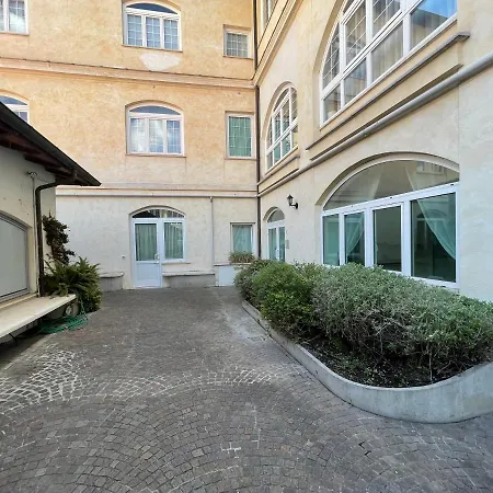Apartment Gens Julia Rome