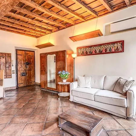 Flat With Lovely Views Near Piazza Navona Appartement