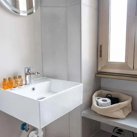 Apartment Domus Viola In San Giovanni Rome