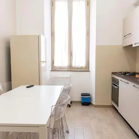 Domus Viola In San Giovanni Apartment