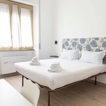 Domus Viola In San Giovanni Apartment *