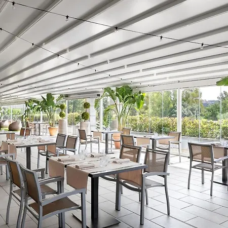 Courtyard By Marriott Central Park 4*