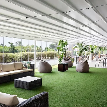 Courtyard By Marriott Central Park 4*