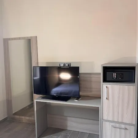 Lh Lloyd Hotel 3*