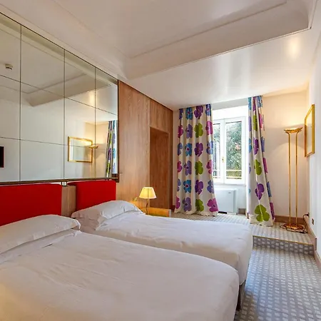 Hotel Albani 4*